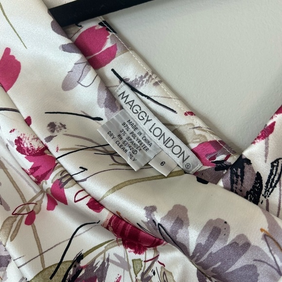 Maggy London Floral Print Ruched Midi Dress - Picture 4 of 7